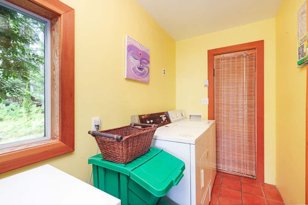 Oceanfront Gem, Denman Island