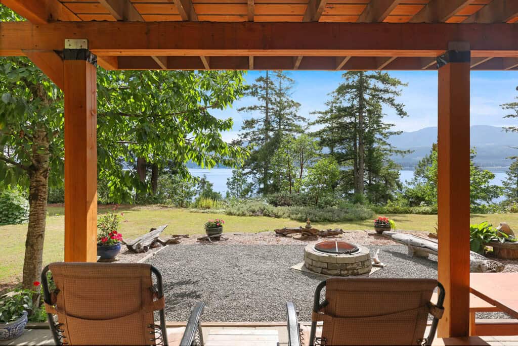 Oceanfront Gem, Denman Island