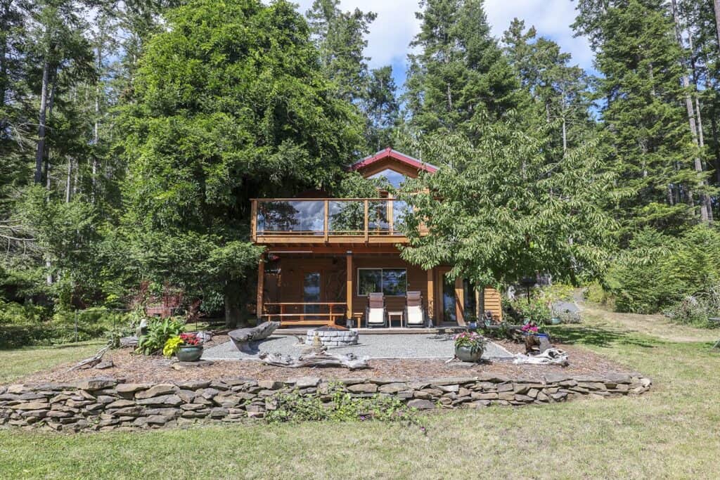 Oceanfront Gem, Denman Island