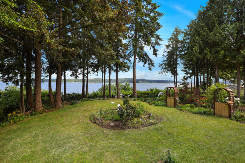 5966 Garvin Road, Union Bay