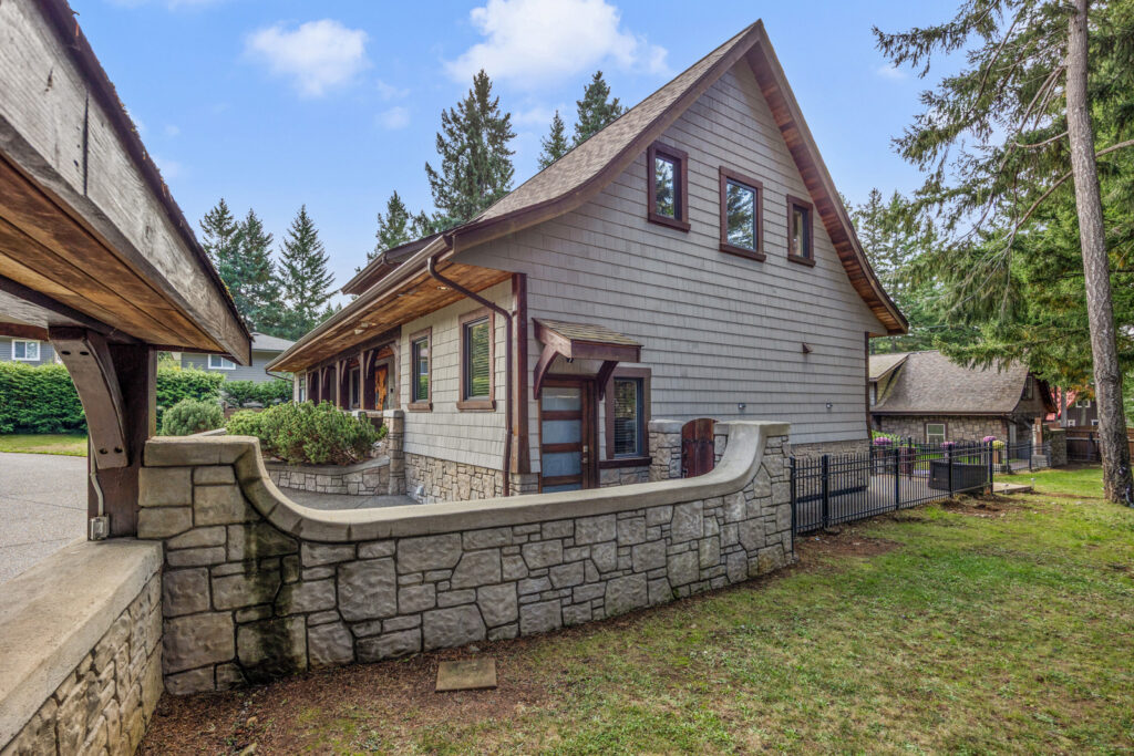 205 Mulholland Drive, Comox
