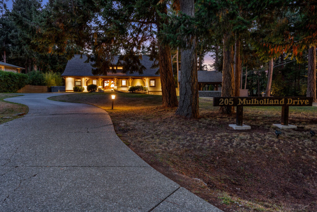 205 Mulholland Drive, Comox